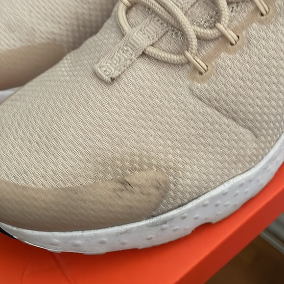 Nike Air Hurache - Picture 2 of 4